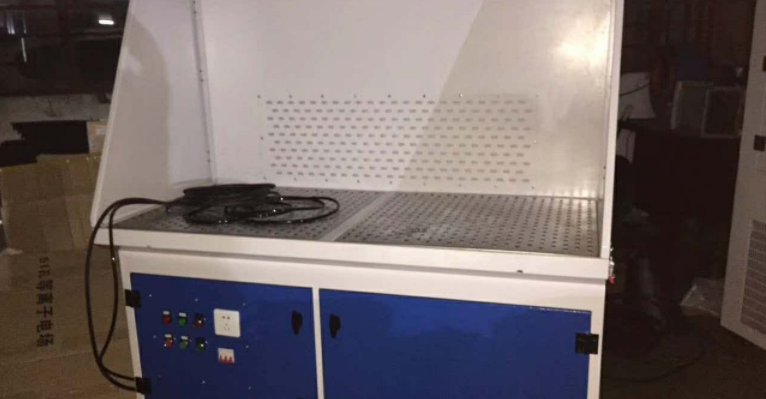 打磨除尘工作台为金属加工抛光打磨粉尘治理破局